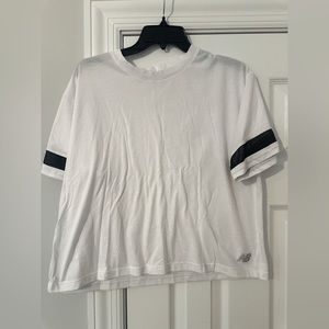 New Balance Large athletic top